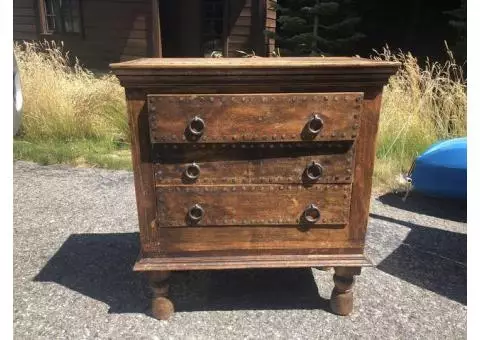 BEAUTIFUL 3 DRAWER LOG DRESSER - BEST OFFER