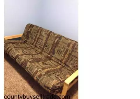 Futon / Full size bed