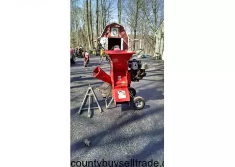 Troybilt Super Tomahawk Woodchipper and Shredder