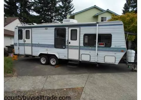 1996 Komfort 26' travel trailer