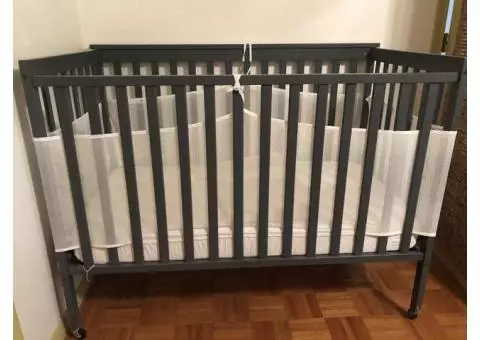 Gray Modern Look Crib/Baby Bed, Mattress