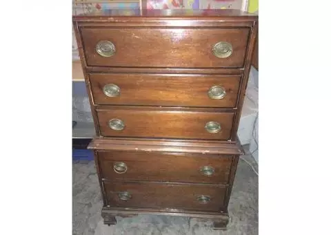 ANTIQUE DRESSER