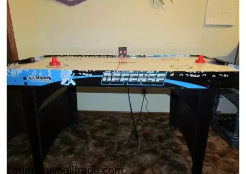 Air Hockey Table