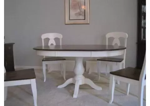 New 5-Piece Dining Set