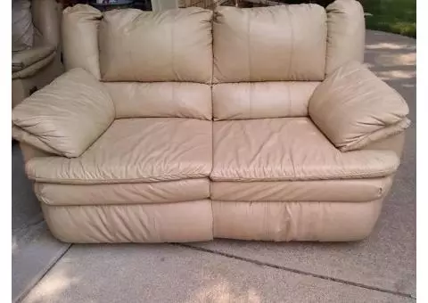 Lane leather reclining loveseat