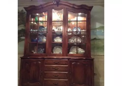 Ethan Allen Lighted Hutch