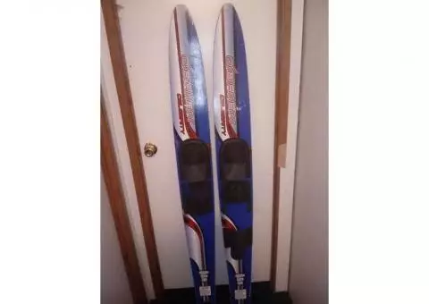 O'Brien Celebrity 68" Water Skis