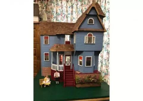 VICTORIAN DOLLHOUSSE - 1:12 SIZE