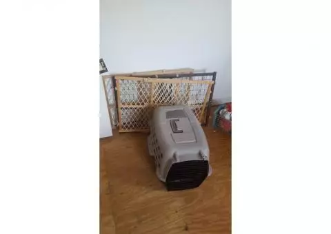 dog cage and 3 baby gates