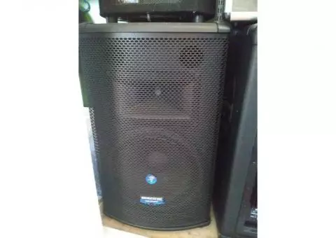 Mackie Loud speakers