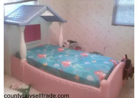 little tykes playhouse bed