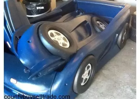 Little tykes race car bed