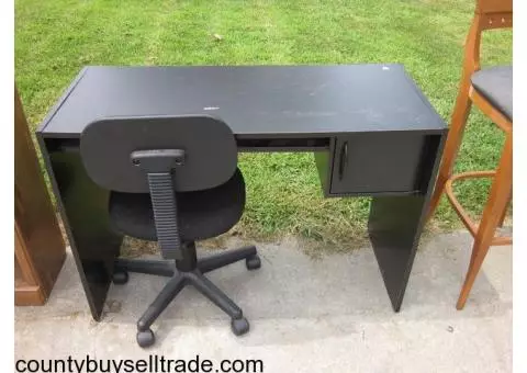 Desk w/ Chair