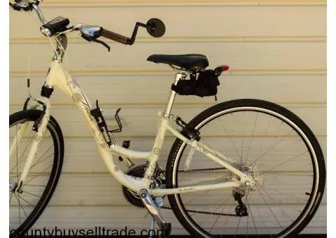 Trek women's hybrid bike