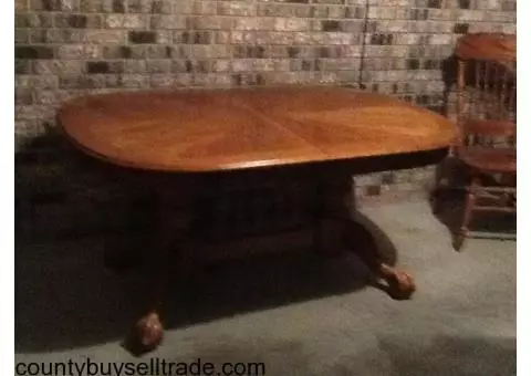 Table and 6 chairs