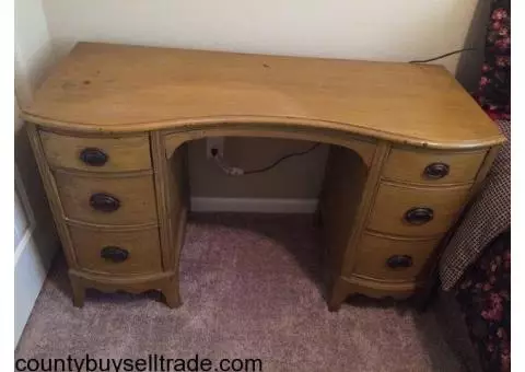 Antique Dressing Table/vanity