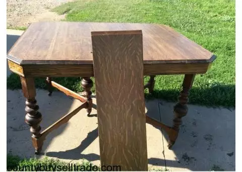 1930s quarter sawn buffet and table set