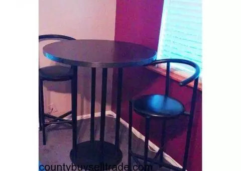 Hightop table & barstools