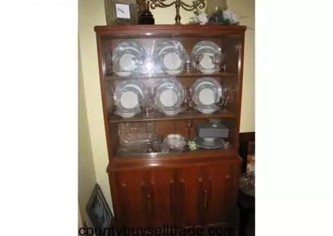 Mid-Century China Hutch