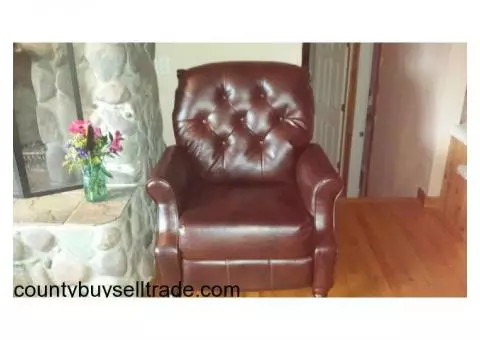 Newsburgh Recliner