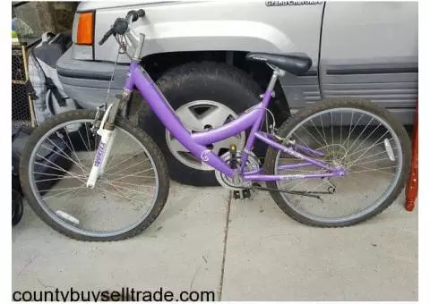 Women's 18 speed beach cruiser