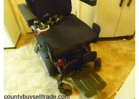 Power wheelchair in excellent condition!