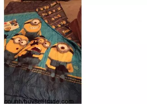 Minion twin/full comforter