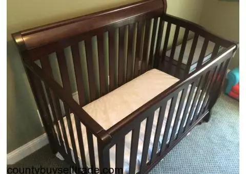 Crib- Delta 3 in 1 Cherry Sleigh