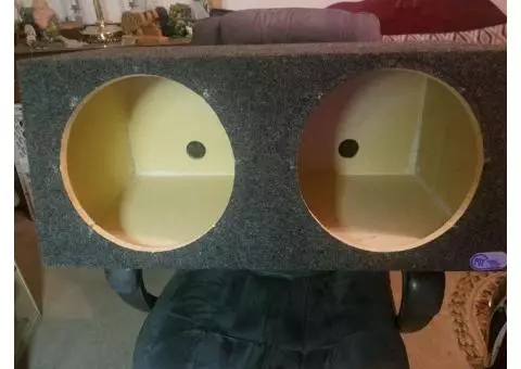 Dual 12" subwoofer box.