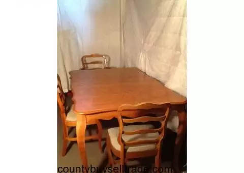 Dinning Room Table & Chairs