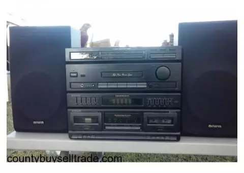 Pioneer Stero with speakers