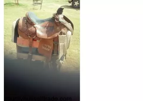 Roping saddle