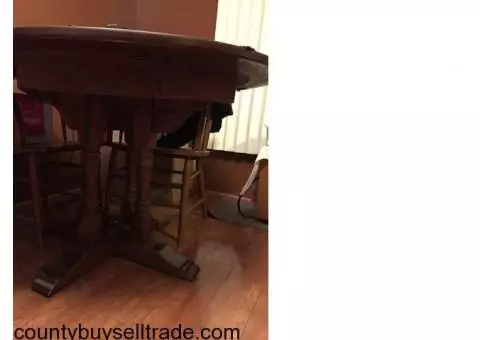 Dining table/chairs