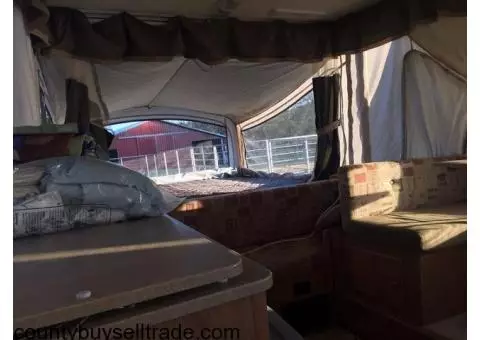 Fleetwood Bayside pop up camper