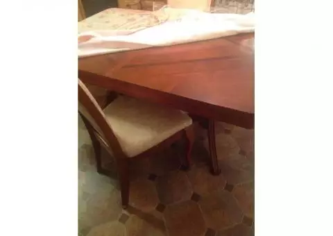 Dinning room table and chairs