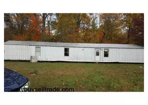 1996 oakwood trailer 16x80 with brand new central air unit for $5500