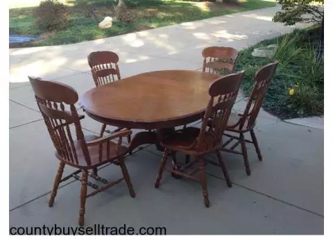 Oak Pedestal Oval Table and Chairs