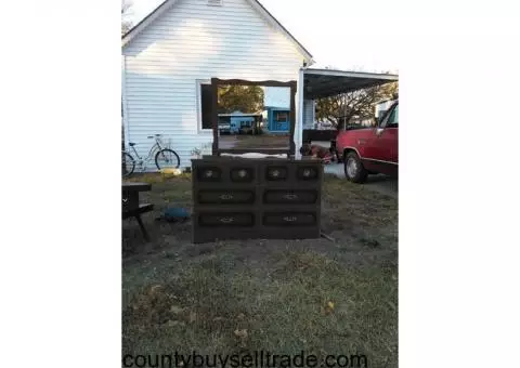 dresser with mirror