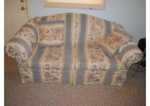 LACROSSE LOVESEAT