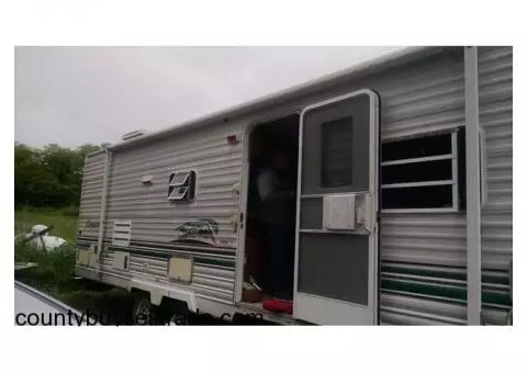 2001 conquest camper