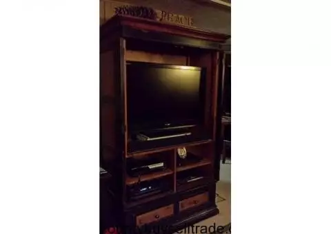 Beautiful Entertainment Center/Armoire