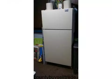 Refridgerator