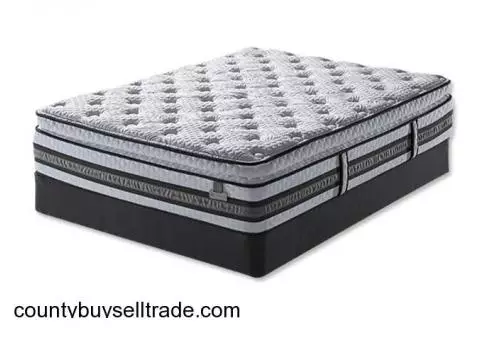 Serta iSeries King Mattress and box spring