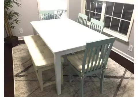 BRAND NEW TABLE & CHAIRS SEATS 6