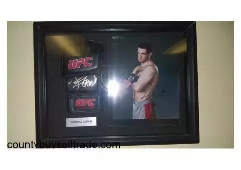 Forrest Griffin signed glove