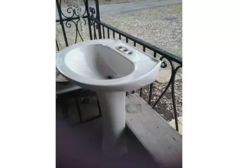 Bathroom sink