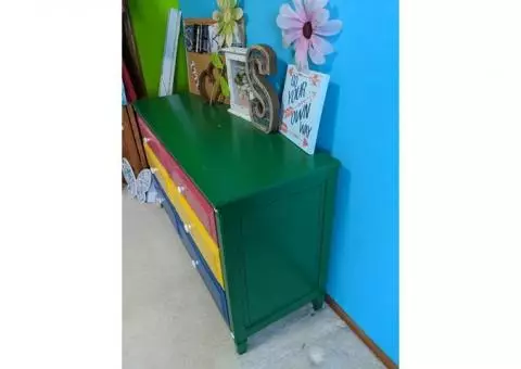 Kids dresser