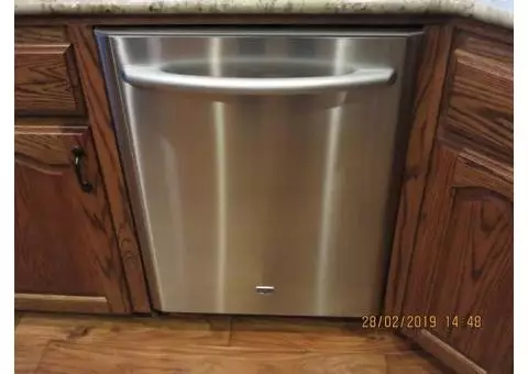 FOR SALE MAYTAG STAINLESS STEEL DISHWASHER