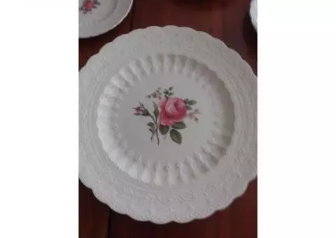 Selling 72 piece dinnerware