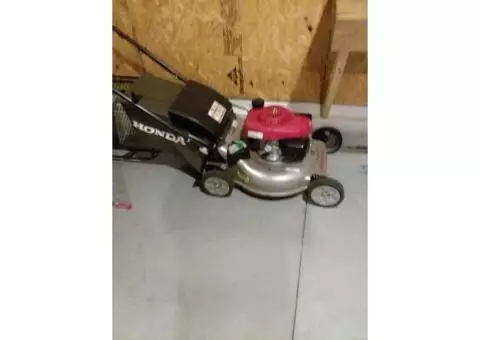 Honda self-propelled mower $300.